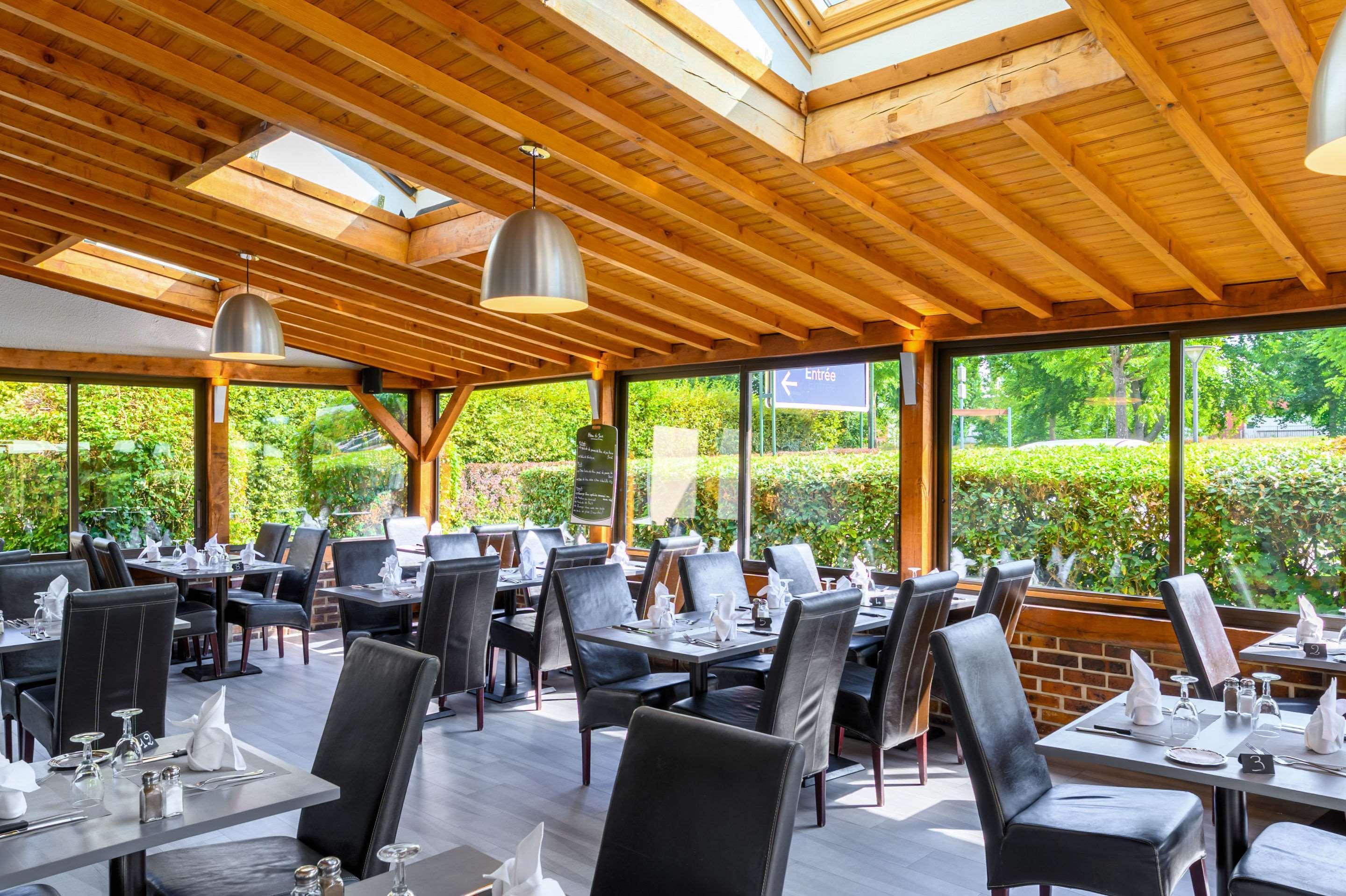 Comfort Hotel Evreux Exterior photo