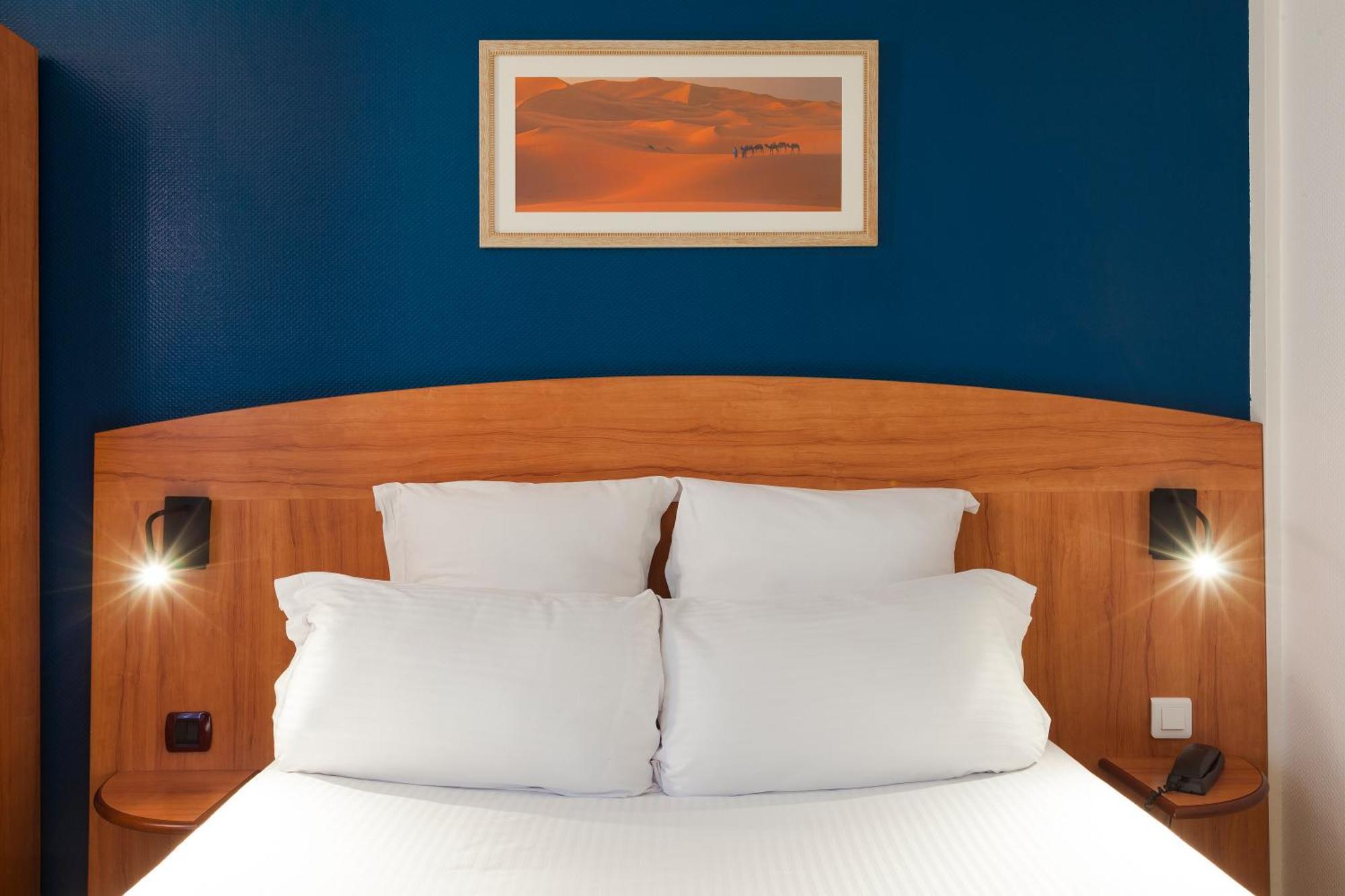 Comfort Hotel Evreux Exterior photo